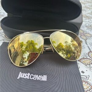 Just Cavalli Women’s Aviator Gold Mirrored Lens Sunglasses Gold Metal Frame